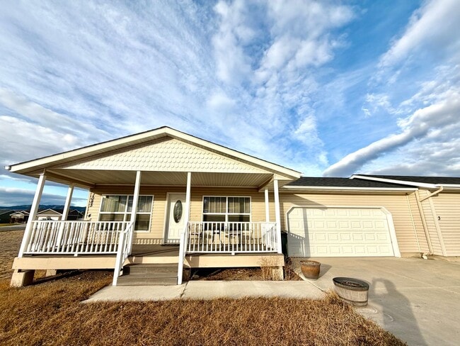 Primary Photo - 1085 Orion Rd