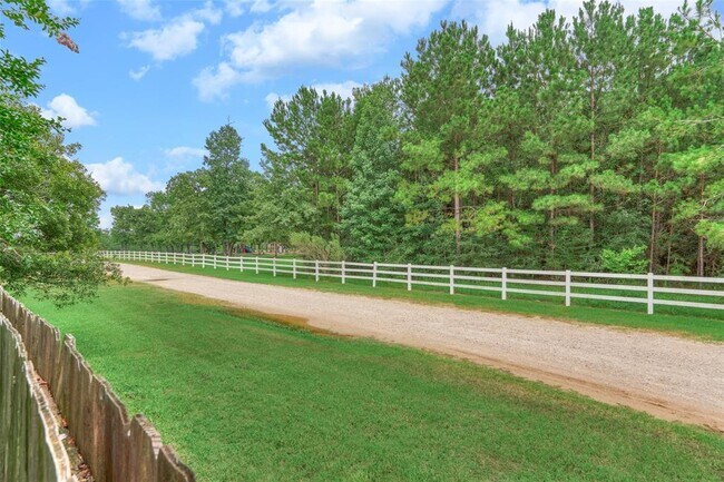 Building Photo - 106 Deer Crossing Ct