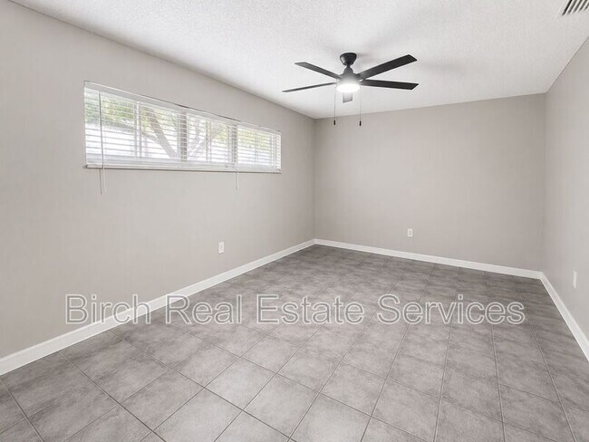 Building Photo - 1017 Amble Ln