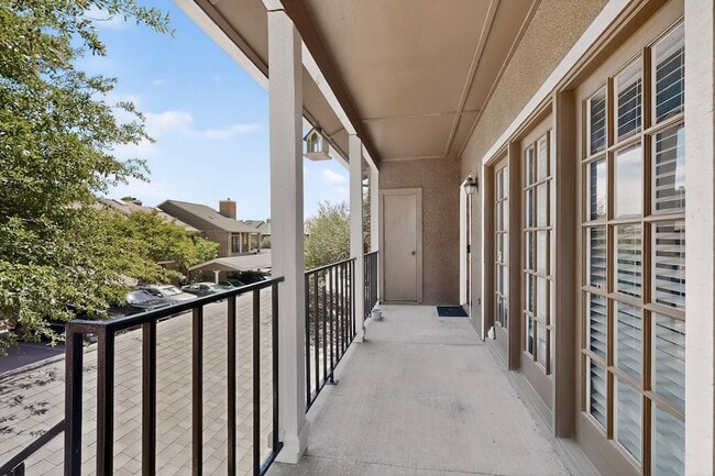 Building Photo - 5859 Frankford Rd