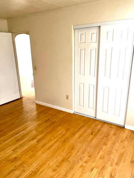 Building Photo - 1405 Worden Ave