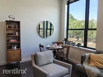 Building Photo - 1 br, 1 bath  - 68 Beale St