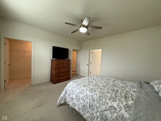 Building Photo - 4879 Larkspur Dr