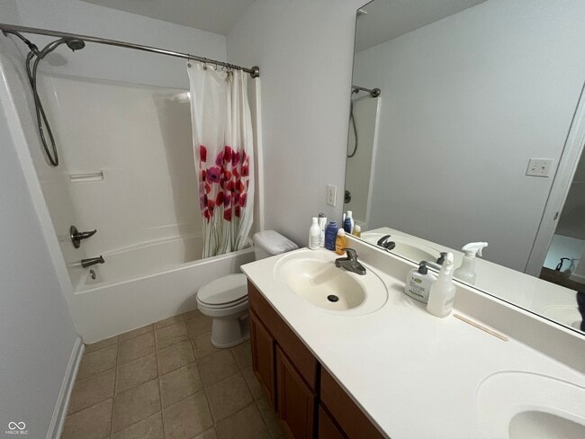 Building Photo - 857 Hildebrand Dr