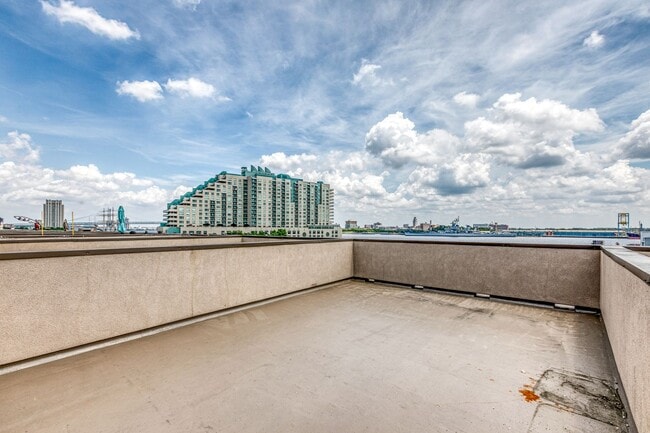 Building Photo - 740 S Christopher Columbus Blvd
