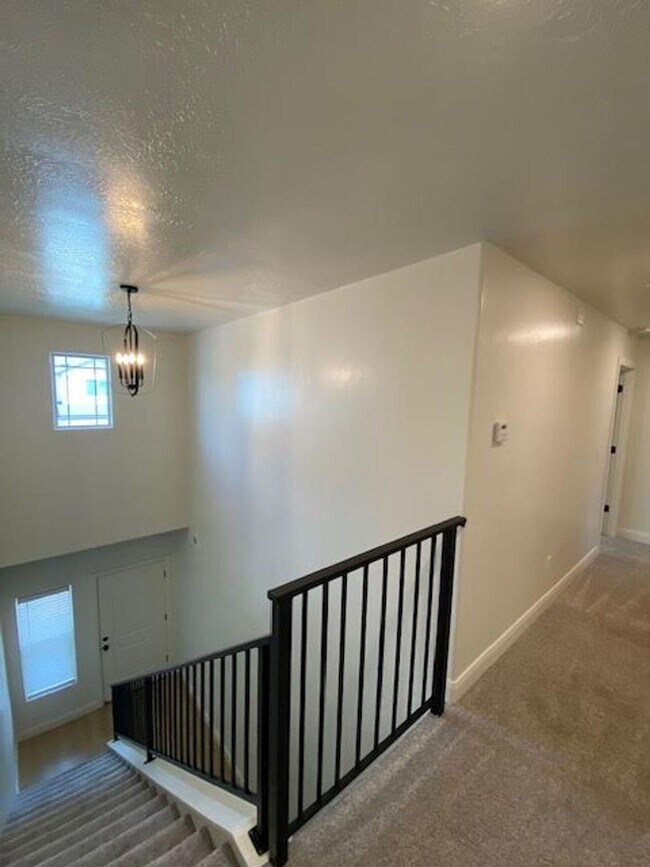 Building Photo - 3 Bed - 2.5 Bath, Newer Construction