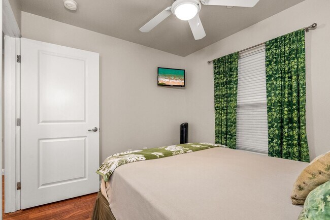 Building Photo - Furnished 2 Bed/2 Bath Hale Kanani Condo, Across from The Cove & Charley Young Beach