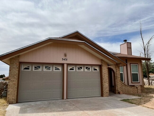 Building Photo - Great 3 bedroom 2 bath home!