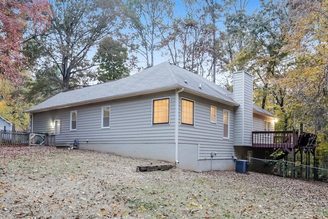 Building Photo - 107 Springwater Trce