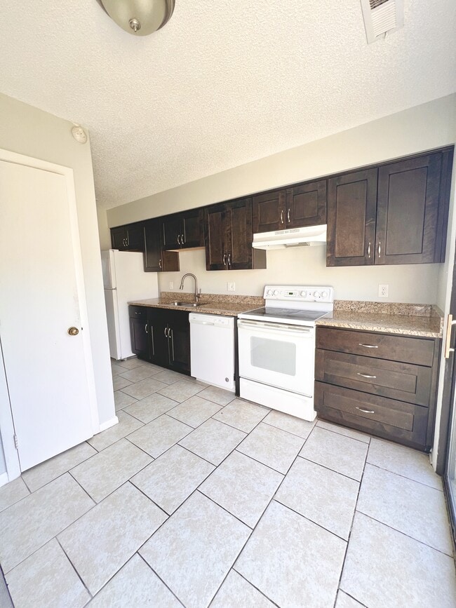 Building Photo - 3657 Smokey Chamber Dr