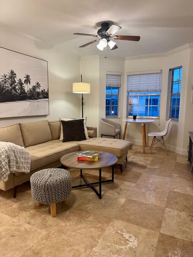 Building Photo - South Tampa Condo