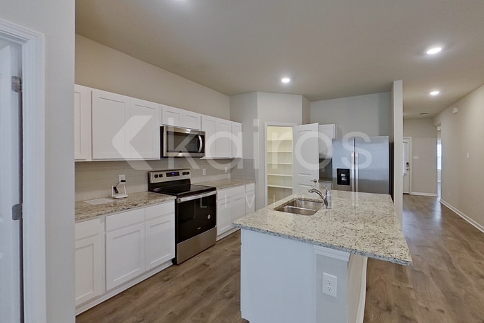 Building Photo - 401 Mango Dr