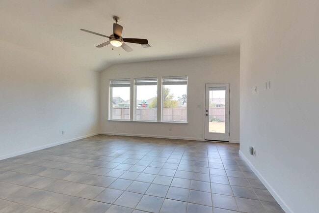 Building Photo - 133 James Rose Ln