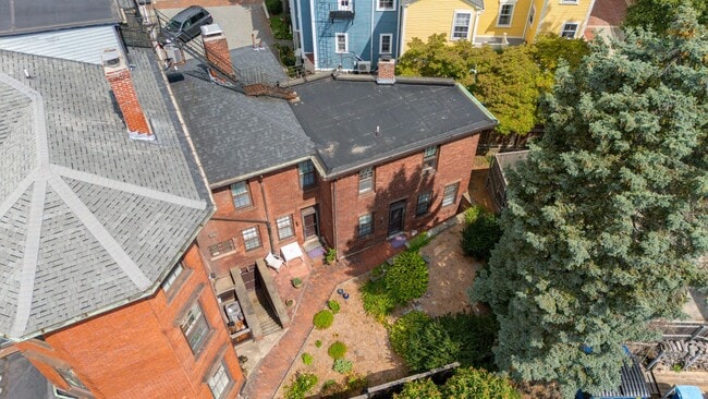 Building Photo - 281 Benefit St