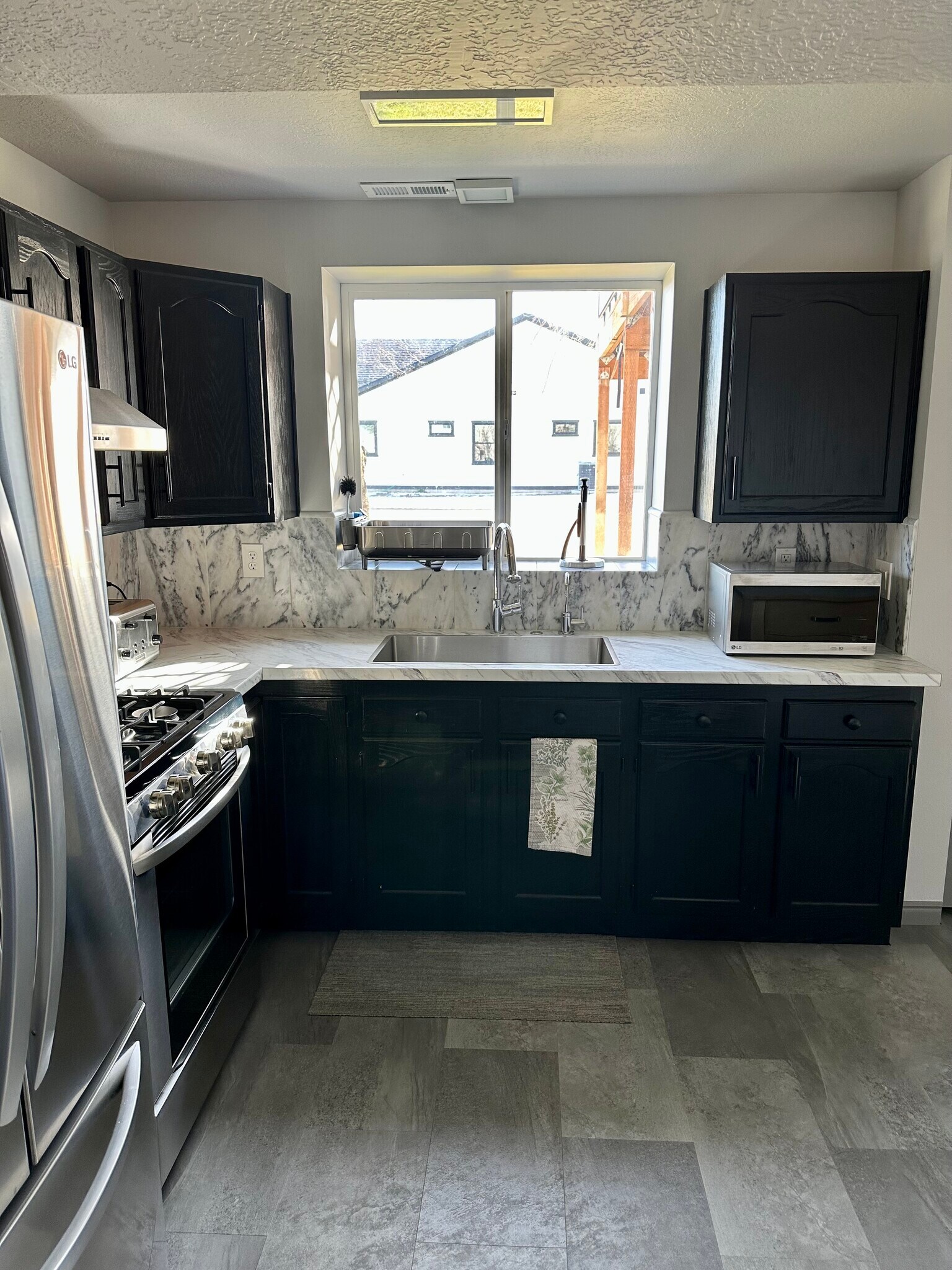 Kitchen - 2419 W 2700 S