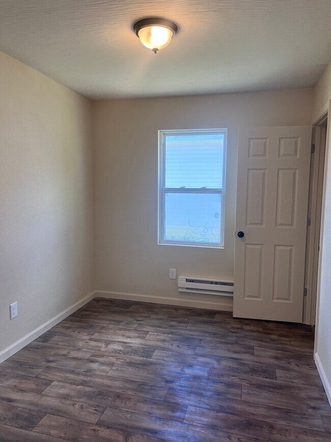 Building Photo - 14098 1st St