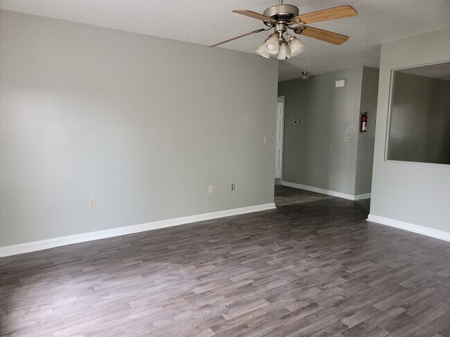 Building Photo - 101 Keyport Ct