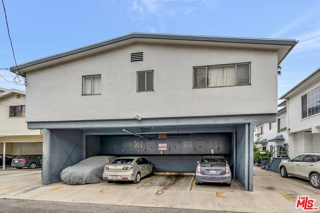 Building Photo - 4035 Inglewood Blvd