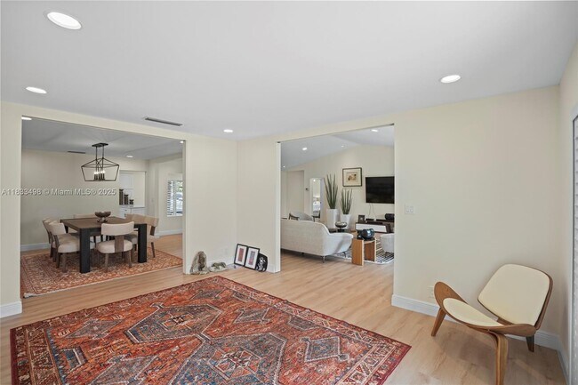 Building Photo - 3650 N 36th Ave
