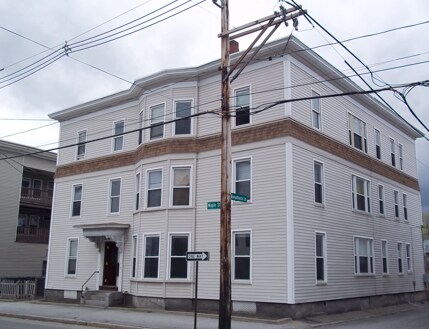 Building Photo - 416 Maple St