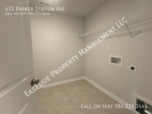 Building Photo - 431 Parker Sta Ave