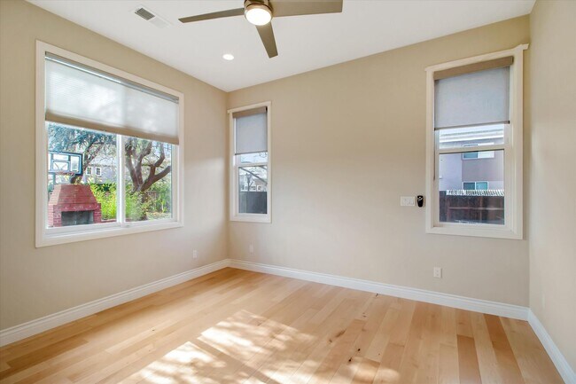 Building Photo - 7150 Bollinger Rd