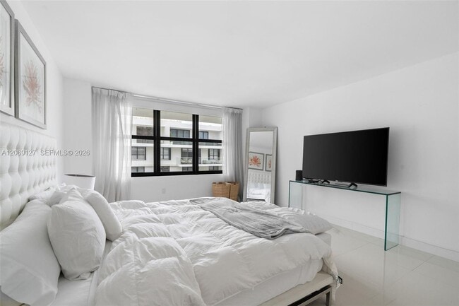 Building Photo - 9801 Collins Ave