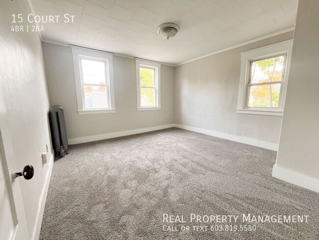 Building Photo - *Winter Rental* - Bright & Spacious 4-Bed ...