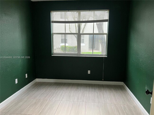 Building Photo - 2313 Shoma Ln