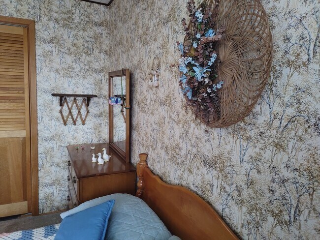 Building Photo - 20 Orcutt Dr