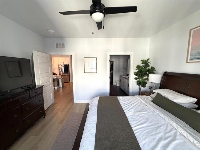 Building Photo - 3101 Govalle Ave