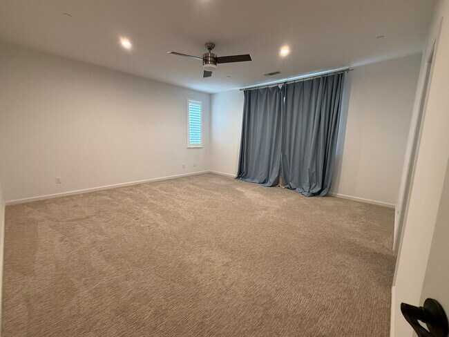 Building Photo - 1580 Blue Moon Ln