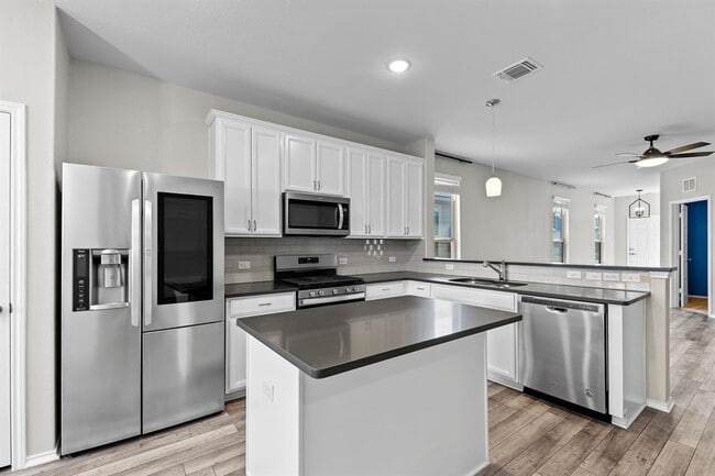 Building Photo - 129 Bracken Fern Ln