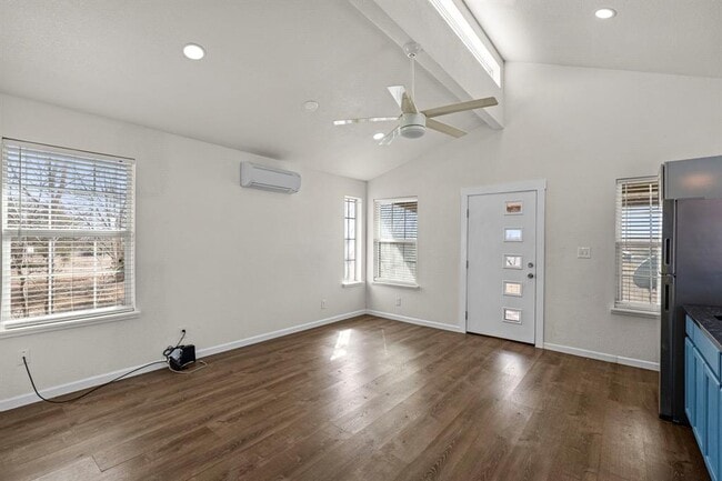 Building Photo - 13415 Crane Rd