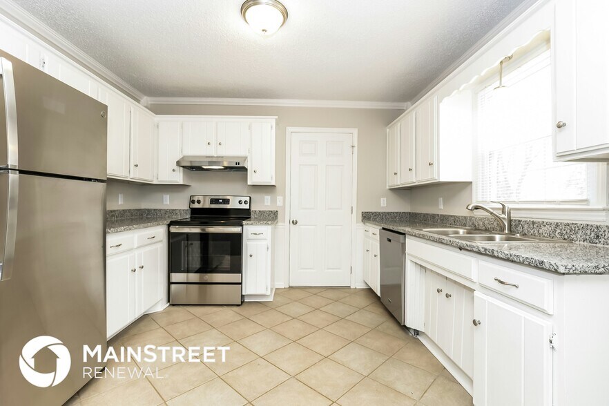 Building Photo - 324 Mayflower Dr