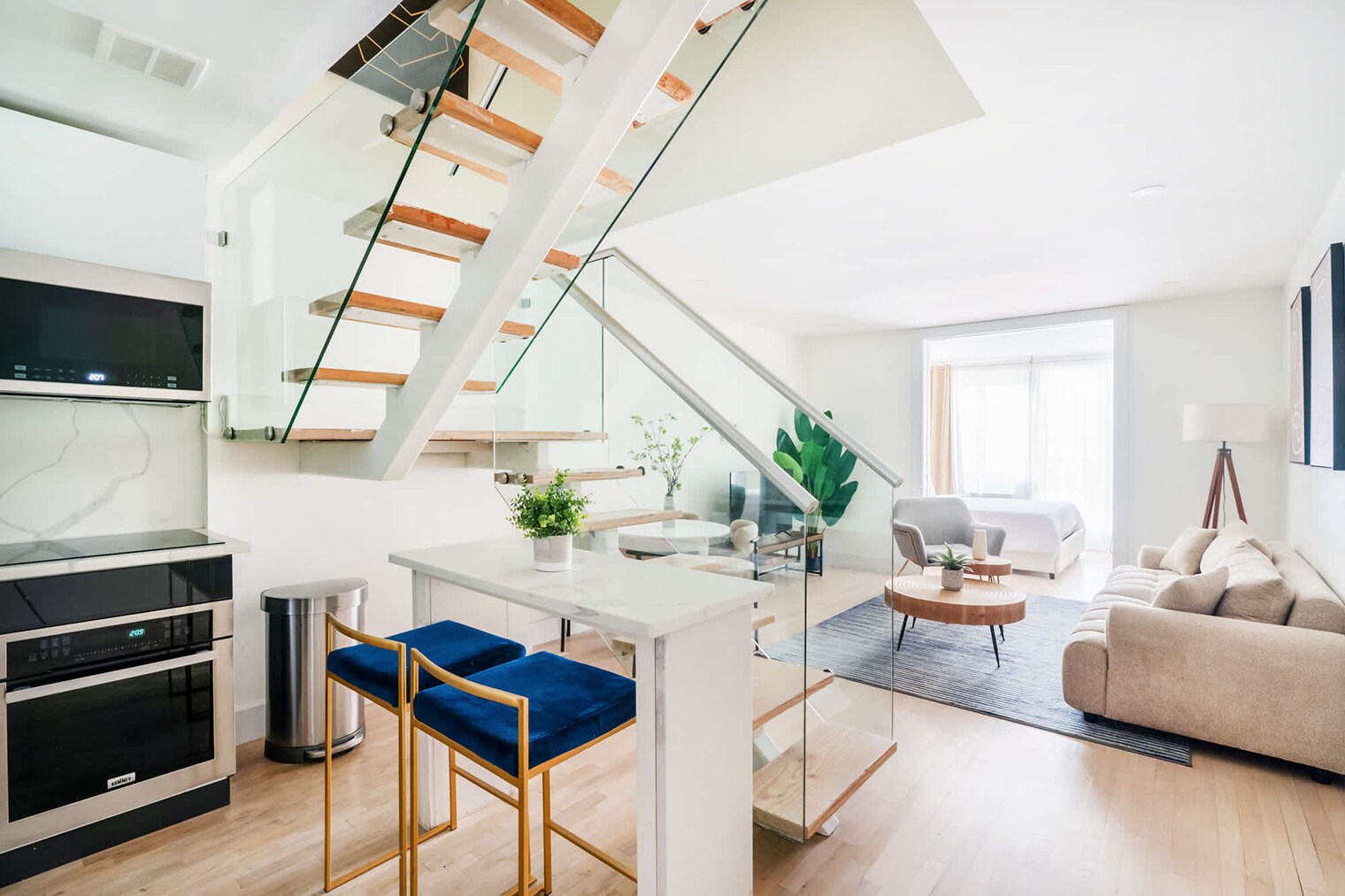 Building Photo - 244 E 75th St