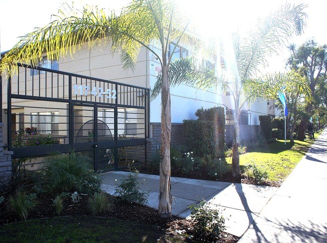 Building Exterior - 112