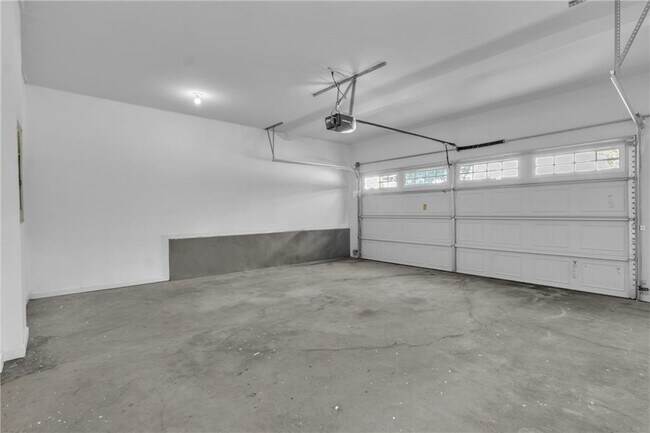 Building Photo - 5108 City Walk Dr