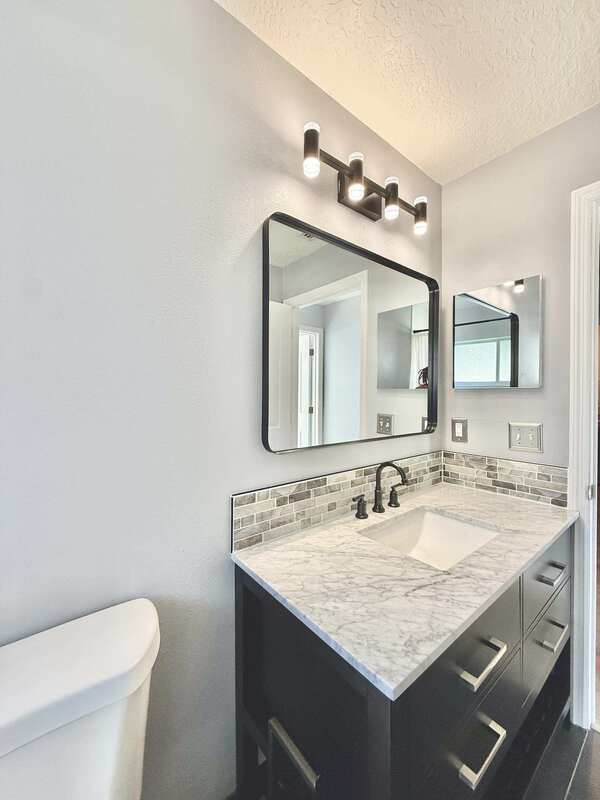 Building Photo - 838 Addison Dr NE