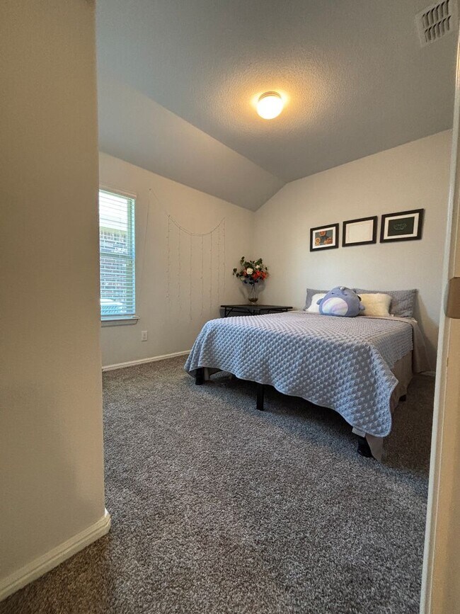 Building Photo - 9208 Castorian Dr