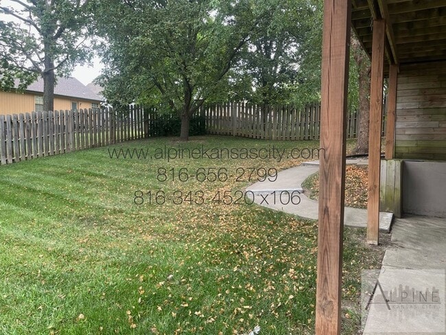 Building Photo - Beautiful California Split in Platte County