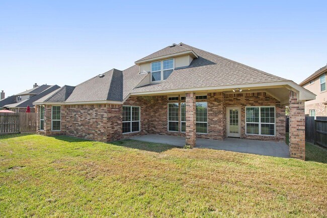 Building Photo - 23919 Via Renata Dr