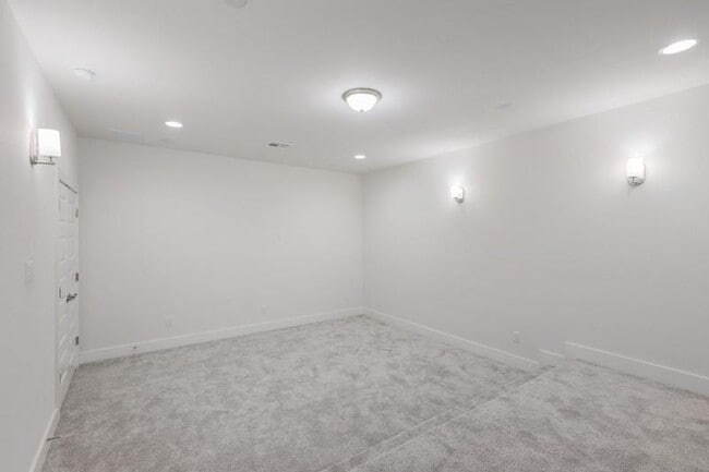 Building Photo - 4408 Logan Ridge Dr