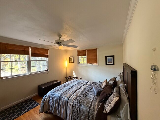 Building Photo - 6460 Eppard St