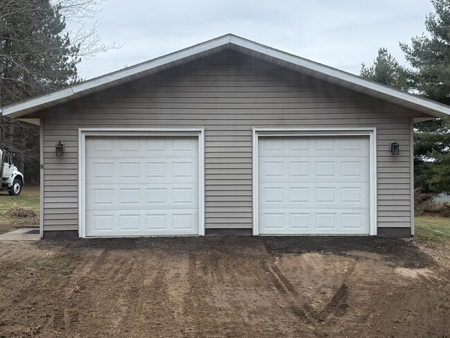 Exterior Shed/Workshop - 4346 Deerfield Rd