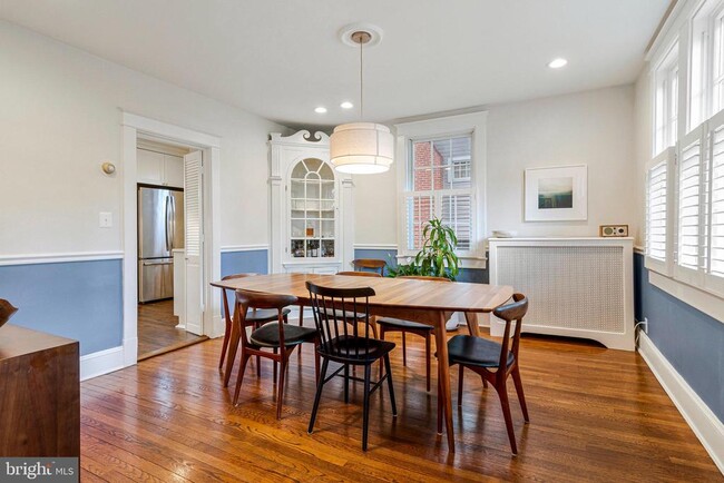 Building Photo - 3921 Harrison St NW