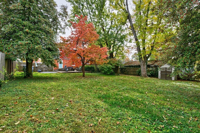 Building Photo - 1729 Appomattox Rd