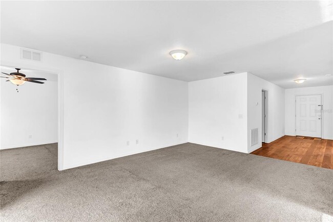 Building Photo - 661 Swallowtail Dr