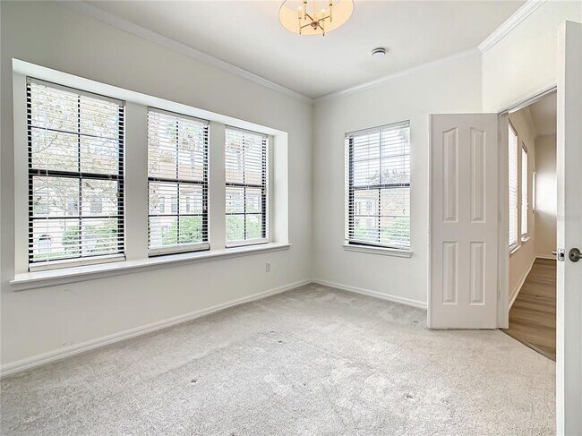Building Photo - 1001 Via Santae Ln