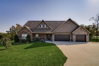 Building Photo - 10125 Raindrop Ln
